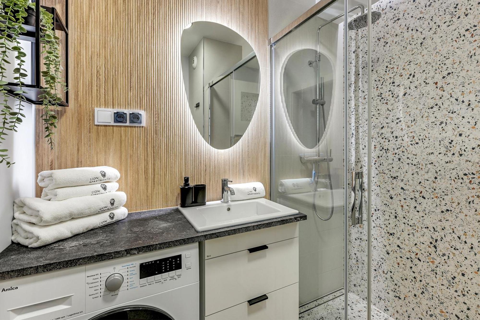 Angielska Grobla City Center By Lion Apartments Danzica Esterno foto